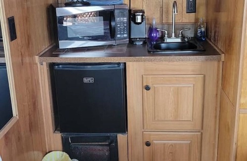 Tombstone House | Stampede - Cabin 2 Tiny Home w/shared hot tub