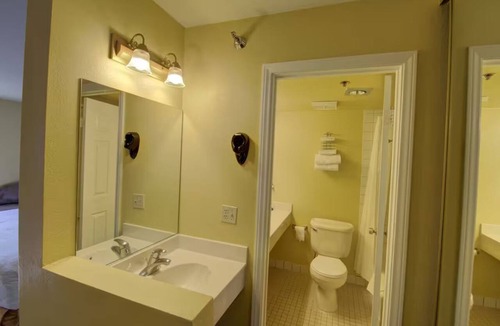 Mount Charleston Hotel | Standard Double Queen Relaxing Retreat w/Free Parking & Year-Round Activities