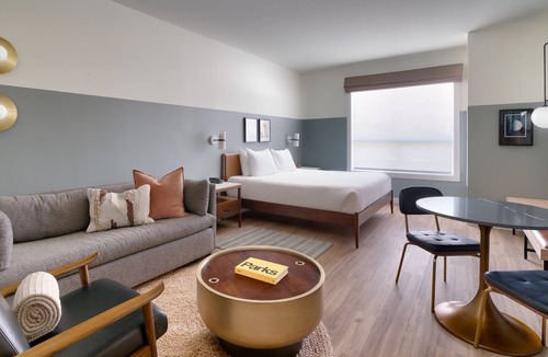 Moab Hotel | Standard King at Gravity Haus Moab, Outdoor Pool, Free Parking