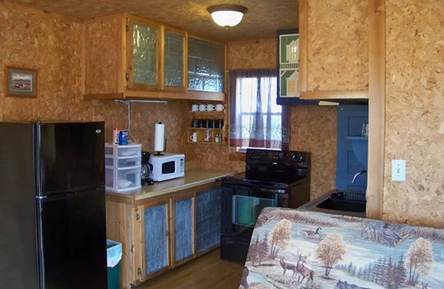 Utopia Cabin | Starlight Cabin & Ride Away on Tomahawk Ridge