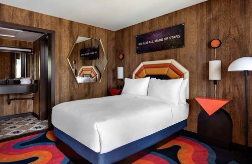 Flagstaff Hotel | Stay, Explore, and Unwind in an Inviting Room Near Flagstaff Station - 2.8 miles