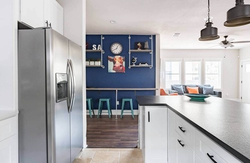 Nevada Street House | Stay on a Restored 1920 Residence mins to Riverwalk