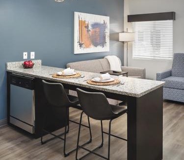 Yuma Hotel | stayAPT Suites Yuma