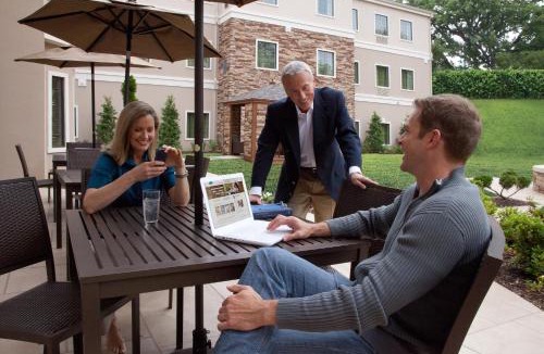 Las Colinas Hotel | Staybridge Suites Irving Las Colinas by IHG