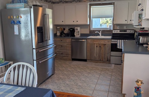 Plaza Shores House | Steps from the beach with pool!