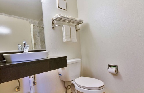 Lake Highlands Hotel | Studio 6 Dallas, TX - Garland - Northeast