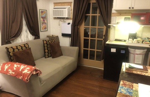 Breaux Bridge Apartment | Studio A. Katie & Steve Riley Apartment