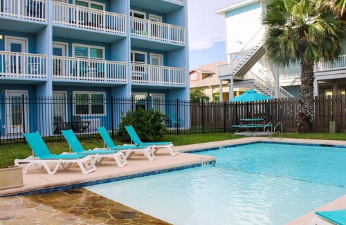 Old Town Condo | Studio Condo in Town, Near Beach, Shared Pool and Hot Tub