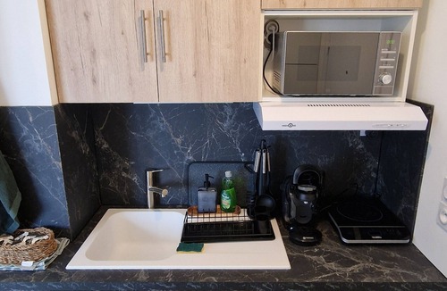 Valence Apartment | Studio with private parking - Near schools & hospital - Valence