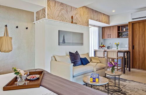 Las Glorias Apartment | Stunning Beachfront Condo - Sea Views