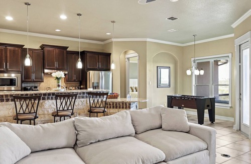 Wetmore House | Stunning Canyon Views - Pet Friendly, Six Flags 8 min, Spot Local Wildlife Below