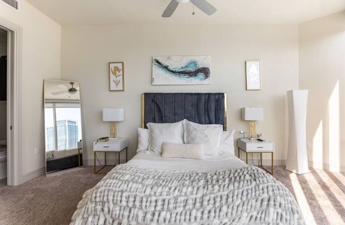 Civic District Condo | Stunning Hi/Rise D.T/ATX Lux Condo DT/W6th ST!