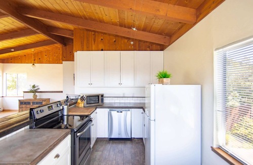 Montara House | Stunning Oceanview Coastal Home – Beach, Trails, Family Activities
