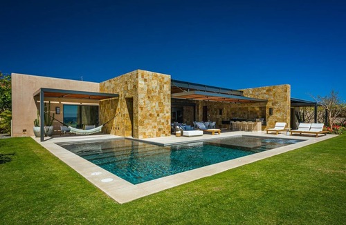 Los Zacatitos Villa | Stunning Ritz-Carlton Reserve Villa, Steps to Beach — Chef & Butler Incl.