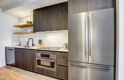 Rainey Street Historic District Condo | Stylish 1BR Austin Escape w/Heated Rooftop Pool