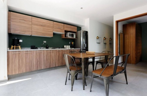 Cuauhtemoc Apartment | Stylish 2-Bdr Haven with Relaxing Balcony