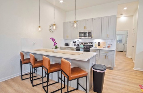 Denver Heights Cottage | Stylish 3br/2ba Urban Retreat Near Lively Downtown