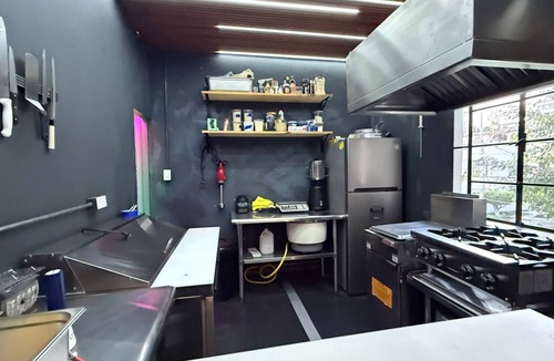 Roma Sur Apartment | Stylish Loft in Roma Sur Walk to Cafés & Metro