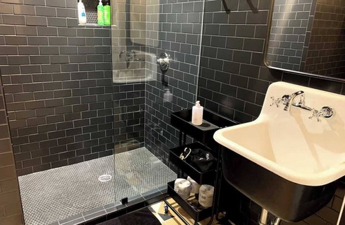 Downtown Santa Fe Hotel | Stylish Plaza Suite w/Free Parking - "The Haddie"