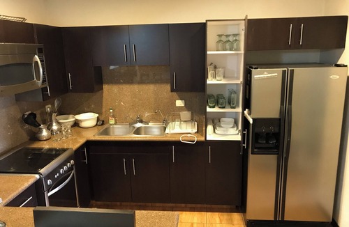 San Pedro Garza Garcia Apartment | Suite F, 2BR/2BA in San Pedro Garza García, Centrito Valle