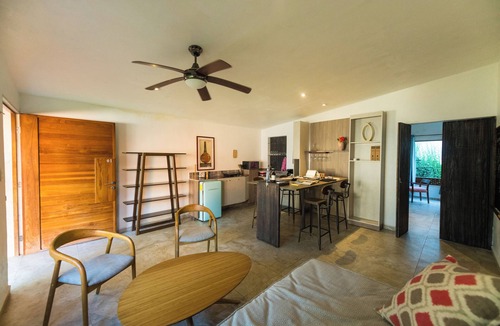 Merida House | SUITE NEAR DZIBILCHALTUN & TENNIS COURT