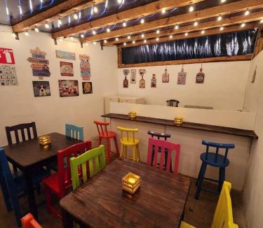 De Mexicanos Hotel | Suites del Barrio