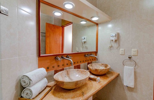 San Felipe del Agua Hotel | Suites Xadani