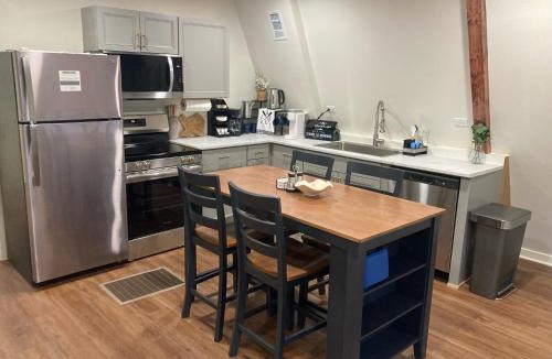 Hawkins House | Summer Deal Lakefront FirepitDockKayaksDeck