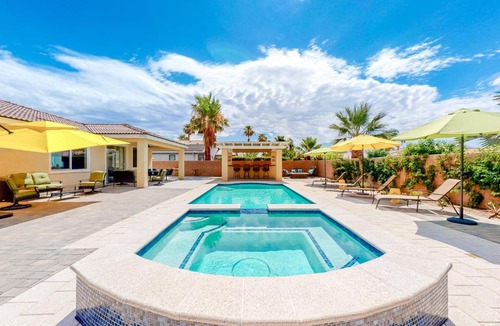 Bella Vida House | Sun-Kissed Bliss