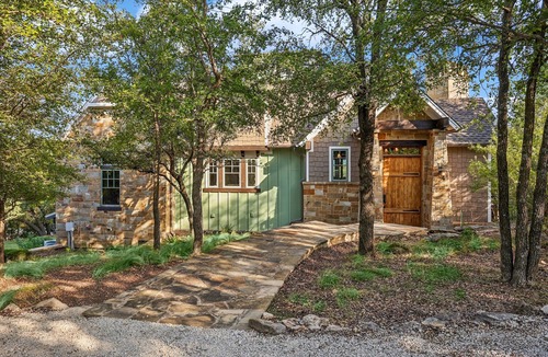 Graham House | Sunset Manor- with a DOCK & HOT TUB!