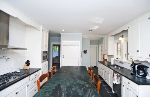 Fredericksburg House | Sunshine Haus, Sleeps up to 14, Hot Tub, Pool, Walk to Main Street, 2 firepls