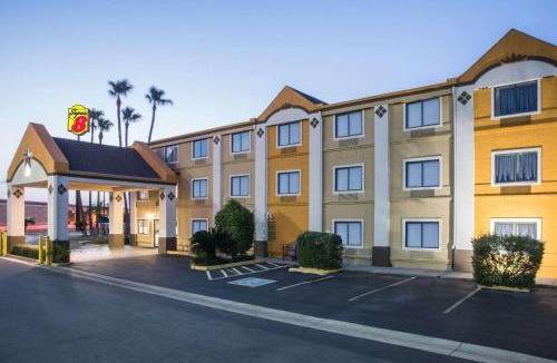 Harlingen Hotel | Super 8 by Wyndham Harlingen TX