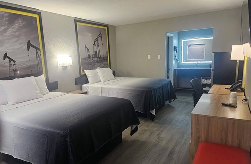 Hobbs Hotel | Super 8 by Wyndham Hobbs