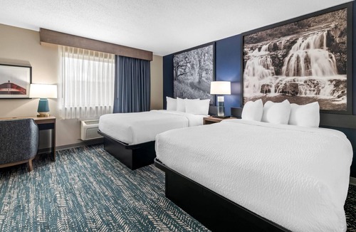 Perham Hotel | Super 8 by Wyndham Perham