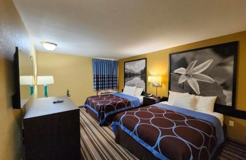 Pine Bluff Hotel | Super 8 by Wyndham Pine Bluff