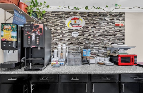 Siloam Springs Hotel | Super 8 by Wyndham Siloam Springs