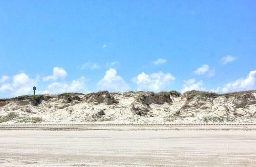 Port Aransas Condo | Super cute first floor unit at fabulous Sea Isle Village!