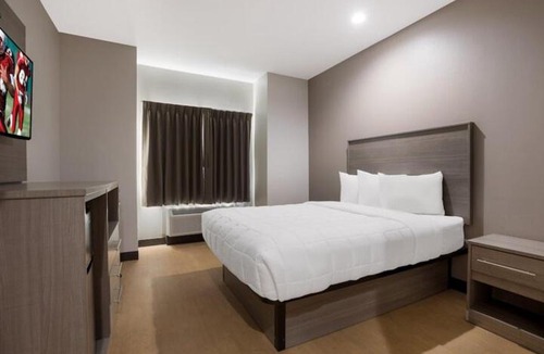 Sulphur Hotel | Super Inn