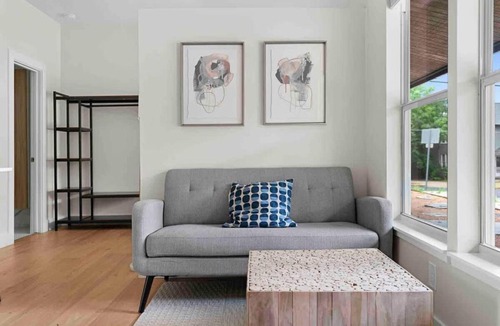West Campus Apartment | Superb location steps to DT and UT