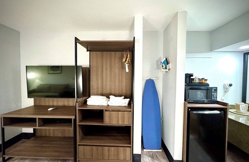 Clovis Hotel | SureStay Plus by Best Western Cannon A.F.B.