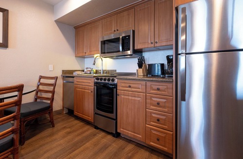 San Clemente Hotel | Surf, Sun & Relax! 3 Units w/Kitchen, Patio, Sauna & Pier Access | Free Parking