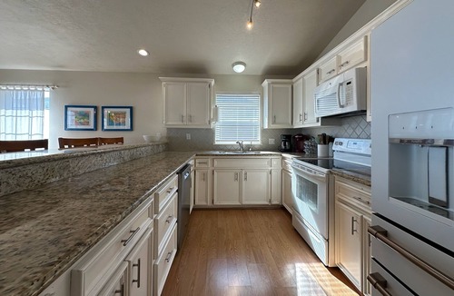 Surfside Beach House | Surfside Oasis Family Retreat: Beachfront, 2 houses, 6 Bed/6 Bath, Pool, Spa