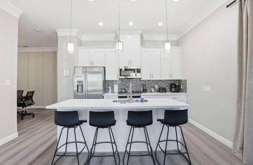 Greater Fondren Southwest House | SW Houston 2BR | King Beds, Conference Table