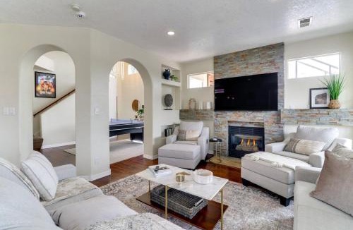Alban Hills House | Swimming Pool! Hot Tub, Ping-Pong & Pool Table