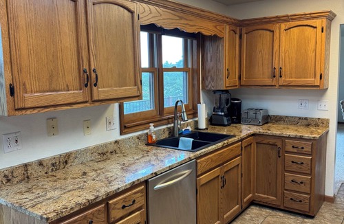 Omaha House | Table Rock Lakefront Home Sleeps 15 Walk to Water Near Branson & Big Cedar