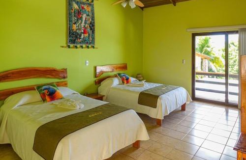 Flores Hotel | Taitza