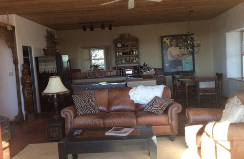 Taos House | Taos Sunny Straw Bale Home- Winter Specials- Entire House- Close to Everything-