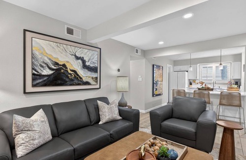 Tarrytown Condo | 🌿 Tarrytown Condo Near Downtown + Lady Bird Lake | Tarrytown Comfort 🌵