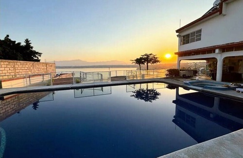 Tequesquitengo House | Terraza del Lago