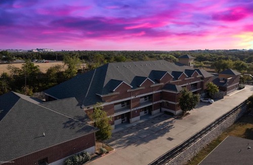 Cedar Park Hotel | Texas Bungalows Hotel & Hotel Que at Lakeline Austin Cedar Park